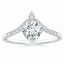 Lab-Grown Round Diamond Herringbone Engagement Ring