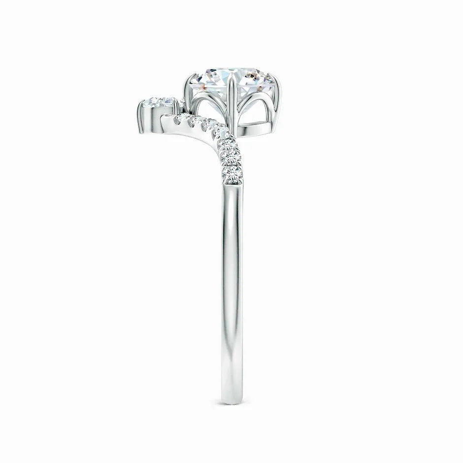 Lab-Grown Round Diamond Herringbone Engagement Ring