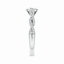 Lab-Grown Peg Head Princess-Cut Diamond Twist Shank Engagement Ring