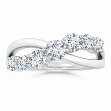 Lab-Grown Graduated Round Diamond Broad Fashion Ring