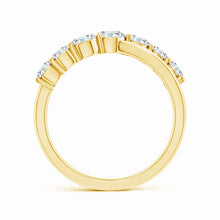 Lab-Grown Graduated Round Diamond Broad Fashion Ring